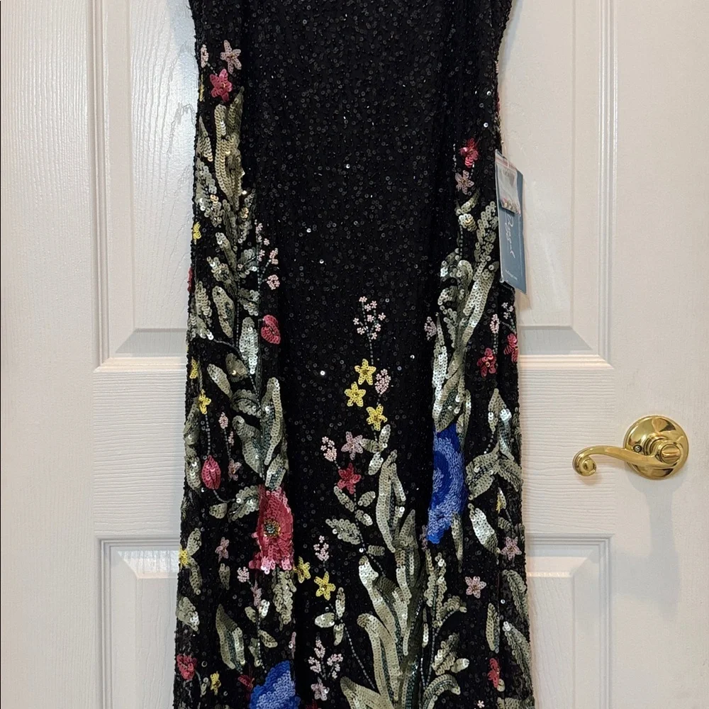 Mac Duggal 5475 Black Floral Embellished Spaghetti Strap Gown Size 14 NWT
